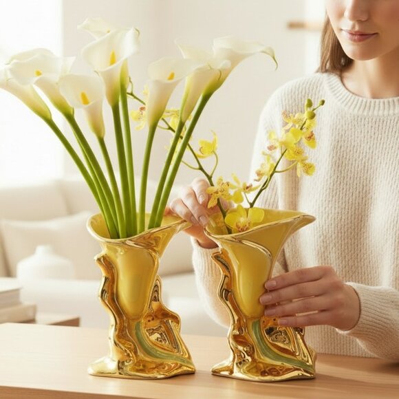 Other - Enchanting Retro Calla Lily Vases Adorned with 24kt Gold Trim for a Cozy Cottage